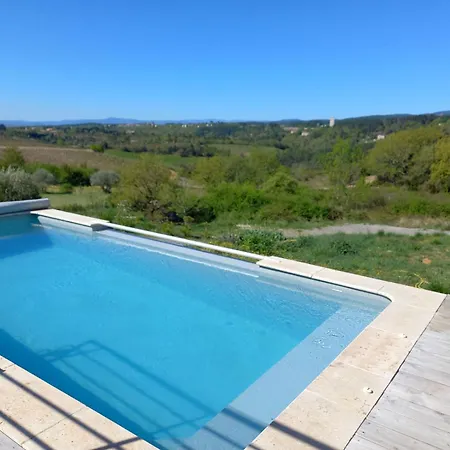 Nyaraló Privative Des Cinq Tours Avec Piscine