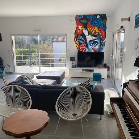 Privative Des Cinq Tours Avec Piscine * Vinezac